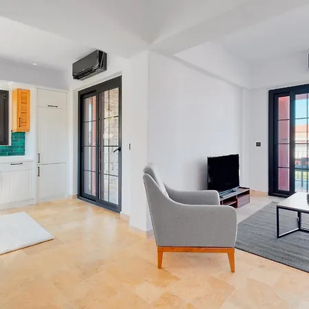 Victory Suites אלאקאטי